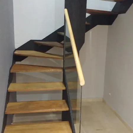 Апартаменты New Duplex Right Next To The Parking! *